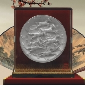八駿圖純銀銀盤設(shè)計定做、設(shè)計制作生產(chǎn)紀念銀盤